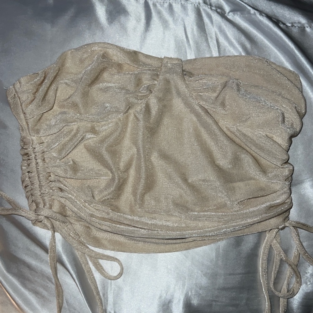 Shinty tan crop top